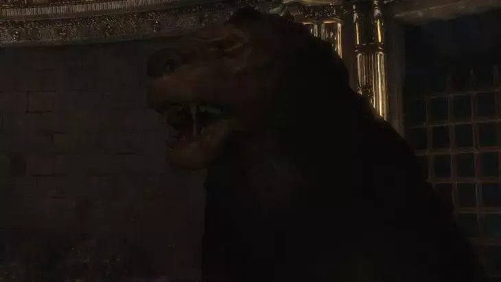 Eisenhorn nem értette, miért vicsorog rá a védőszemüveg nélkül hegesztő, kitömött oroszlán, de nem is nagyon érdekelte.