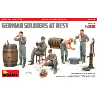 MINIART 1/35 Német katonák pihenőben különleges kiadás katonai figura modell