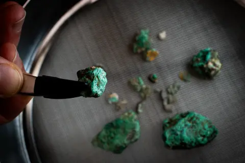 Mysteriöses grünes Mineral, das von unseren Vorfahren abgebaut wurde