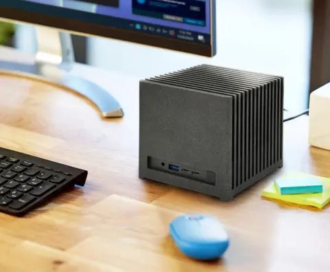 Intel Panther Lake alapokra váltott a francia tervezésű passzív apró asztali PC, a Kubb Fanless