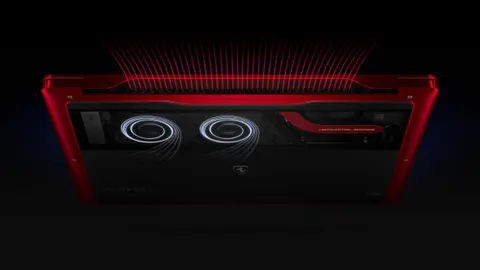 Dizajn inspiriran superautomobilima: Scuderia Ferrari i HP zajedno su razvili prijenosnik s Panther Lake procesorom