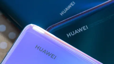 Extrém hajtogatható mobilt szabadalmaztatott a Huawei