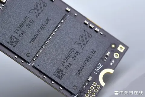 Kitajski pomnilniški čipi NAND Flash podjetja YMTC so v Lenovovih prenosnikih začeli osvajati svet