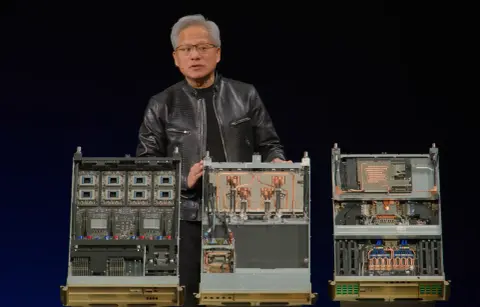 Az Nvidia vezérének jellegzetes bőrkabátja közel 1 millió dollárért talált gazdára egy aukción