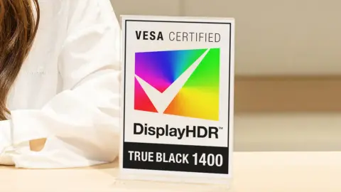 A Samsung már gyártja az iparág első VESA DisplayHDR True Black 1400 minősítéssel ellátott notebook-kijelzőit
