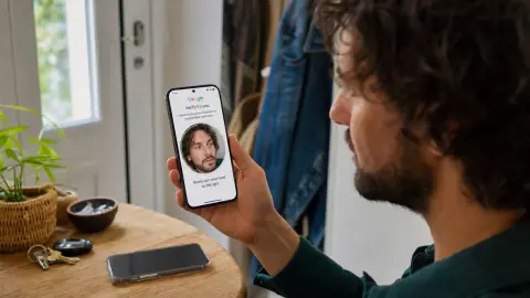 Teljesen új azonosítási opcióval állt elő a Google, nem gond többé az elfeledett jelszó