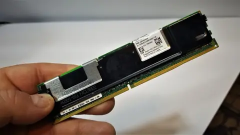 Az Intel ismét szerencsét próbál a memóriagyártásban? – A vállalat vezetőjének kijelentései erre utalnak
