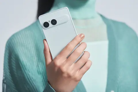 Sony Xperia 10 VIII – ein helleres Display, leistungsstärkere Lautsprecher und ein deutlich höherer Preis