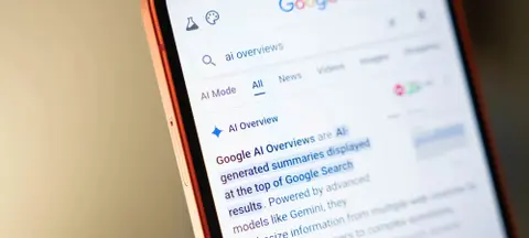 Még nagyobb teret nyer az MI a Google Keresőben