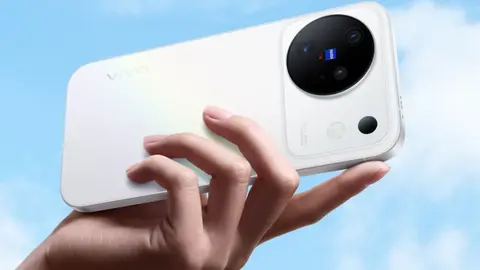 Megérkezett a Vivo X500 széria, már 4K 240 FPS-es videózásra is lehetőség nyílik
