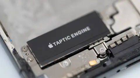 5,7 milliárd dolláros kártérítésre ítélték az Apple-t a Taptic Engine miatt