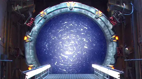 Serialul „Stargate” recent abandonat a revenit la viață, dar fanii nu sunt încântați