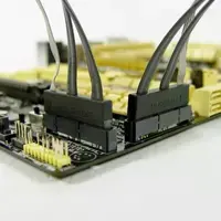 Különlegesség: ASUS alaplap SATA-Express csatolófelülettel