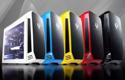 Előlapi LCD kijelzővel érkezik az új BitFenix PC ház