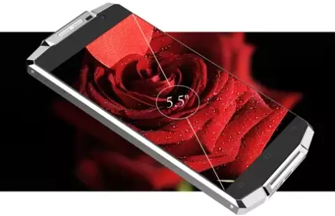 10000 mAh-s akkumulátort rejt az Oukitel új mobilja