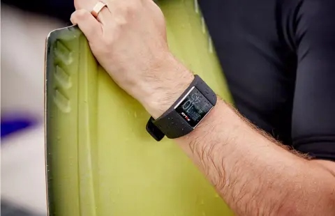 Bemutatta első Android Wear rendszerű karóráját a Polar