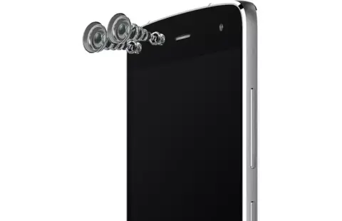 Négy kamerával és tíz maggal jön az Alcatel Flash