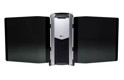 Ünneplőbe öltözött a Cooler Master COSMOS II-es PC háza