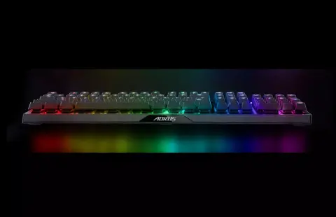 Vízálló Gigabyte billentyűzet optikai kapcsolókkal