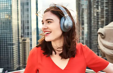 Vezeték nélküli fül- és fejhallgatók a JBL-től és a Sony-tól