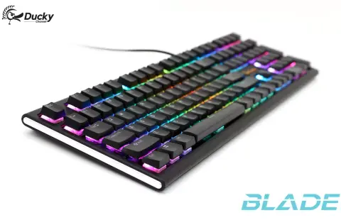 Itt az első Cherry MX Low RGB kapcsolós billentyűzet
