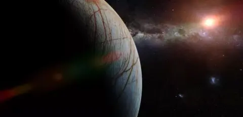 Az Európé tényleg vizet okád az űrbe