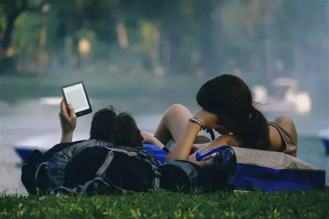 Éjszaka is kényelmesen lehet majd olvasni a Kobo Clara HD-vel