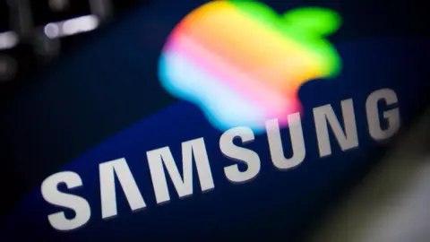 Több mint 500 millió dollárt kell fizetnie a Samsungnak az Apple részére
