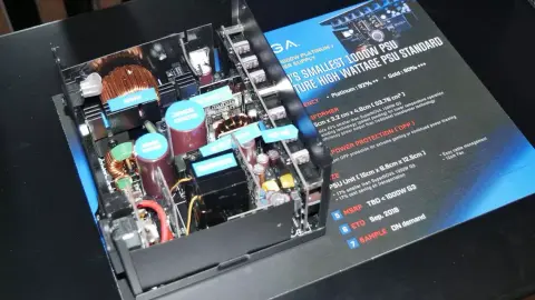 Alaplapok és tápegységek az EVGA műhelyéből