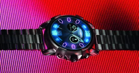 Diesel Full Guard 2.5 – a világ legnagyobb Wear OS okosórája