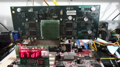 Lencsevégen a 3dfx működő Rampage GPU-ja, ami sosem került forgalomba