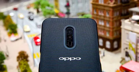 Tízszeres zoom és 5G az Oppónál
