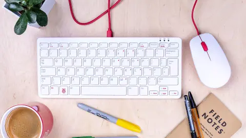 Hivatalos billentyűzetet és egeret kapott a Raspberry Pi