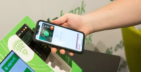 Már hazánkban is használható az Apple Pay
