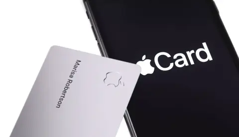 Lassú léptekkel indul az Apple Card