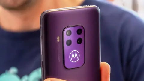 Motorola One Zoom – Android One sokoldalú kamerarendszerrel