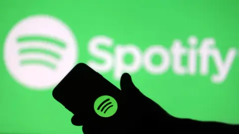 Siri támogatást kapott a Spotify, és külön iPadOS, tvOS appja is készült