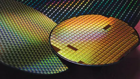 4 milliárd dollárral többet költ a TSMC a gyártókapacitás növelésére