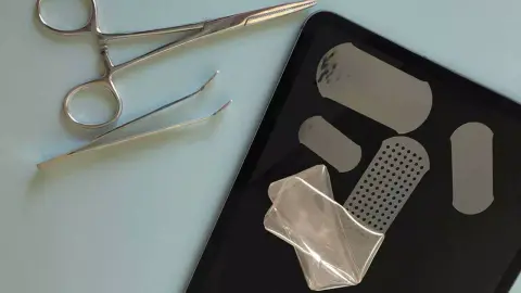 Kétoldalú ragasztó varratok helyett