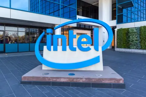 Ismét egy ex-AMD-s szakember igazolt át az Intelhez