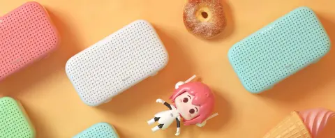 Játékos külsővel öltött testet a Redmi AI Speaker Play hangszóró