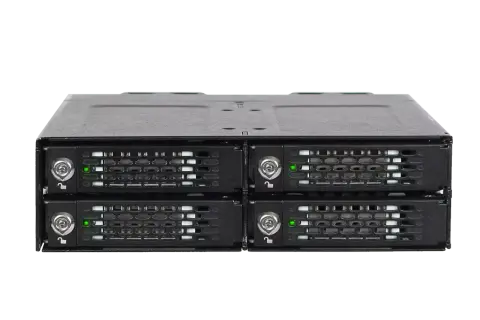 Négyfiókos mobil rack M.2-es PCIe NVMe SSD kártyáknak