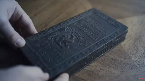 Milyen fotók lehetnek egy 120 éves családi időkapszulában?