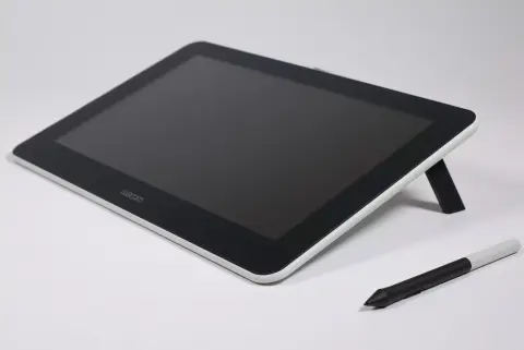 Wacom One - kezdőknek bejöhet, profiknak felejtős