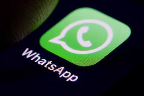 Végre a WhatsApp is nyújt natív sötét módot