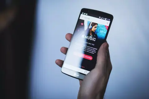 Jelentősen erősödtek egy év alatt a zenestreaming szolgáltatások