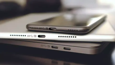 Akár 16K-s kijelzőket is támogat a DisplayPort Alternate Mode 2.0