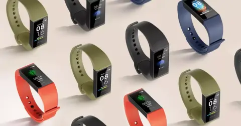 Mi Band 4C néven még olcsóbb karpereccel állt elő a Xiaomi