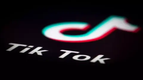 Záporoznak az érdekes hírek a TikTok kapcsán