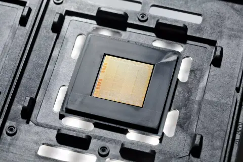 7 nm-es Power10 processzort villantott az IBM